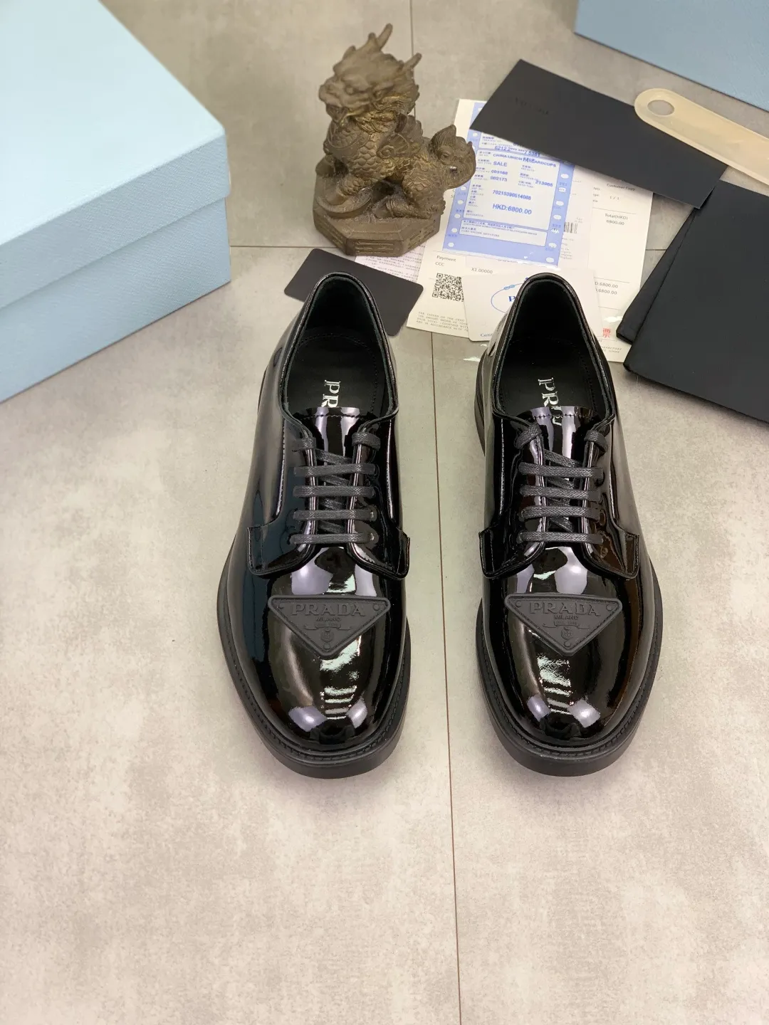 Men's Men's Shoes💰P640💰[New Style] High Quality Water-dyed Niuli 🆘[PRADA] Prada's latest casual business leather shoes for men! Listed simultaneously! The fabric is made of specially imported original calfskin, and the interior is made of imported water-dyed cowhide. It is absolutely luxurious and leads the fashion trend. High-end combination rubber outsole, size: 38-44 (45 and 46 can be customized) 3️⃣ colors available